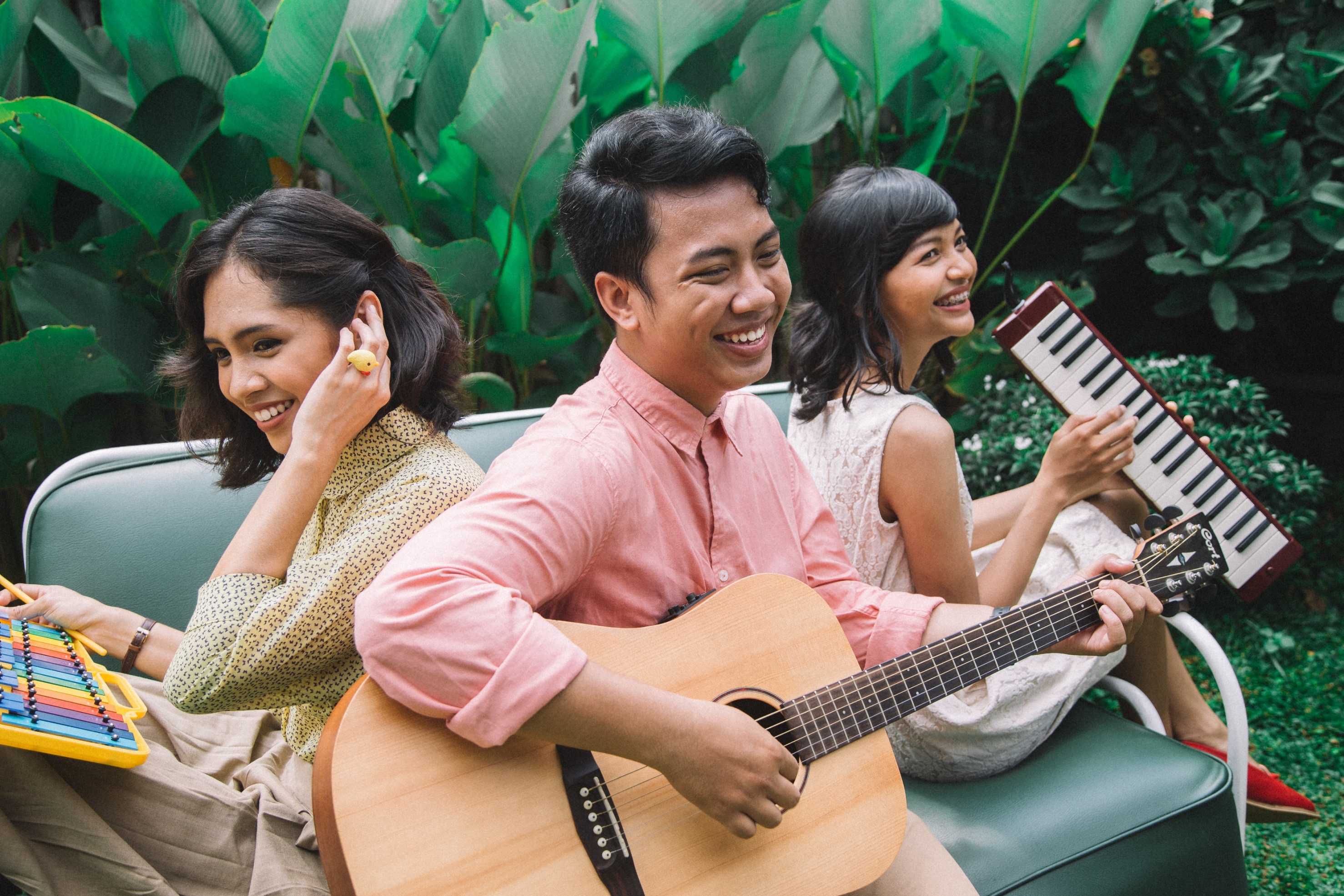Singgah Yukss di Hati Trio Folk-Pop Asal Yogyakarta, Chick and Soup