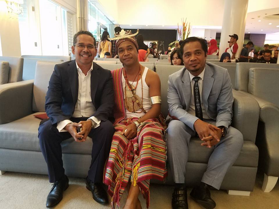 Alasan Penyanyi Abio Salsinha Luncurkan Buku Kamera Cinta di Indonesia